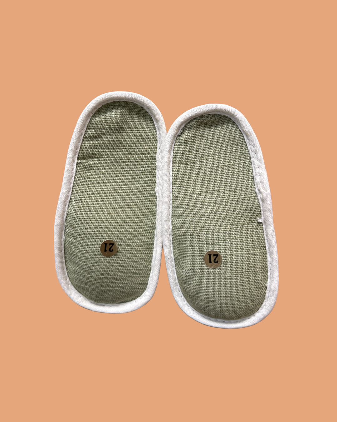 Petites chaussures vintage en toile verte à lacets taille 21