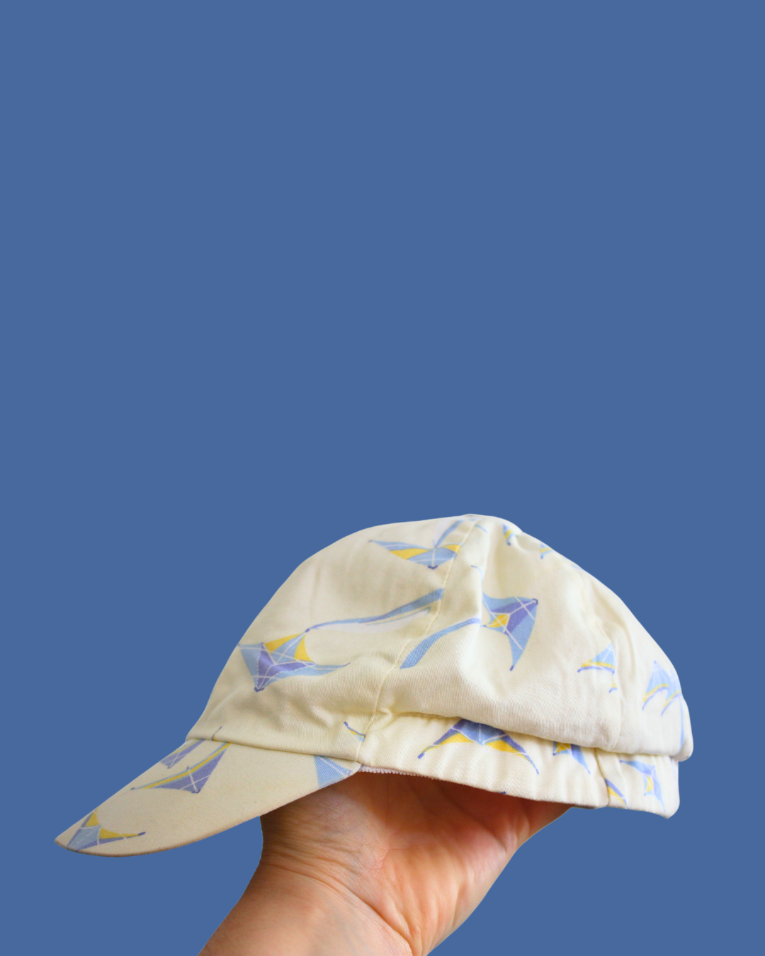 Casquette jaune et bleue - 12 mois