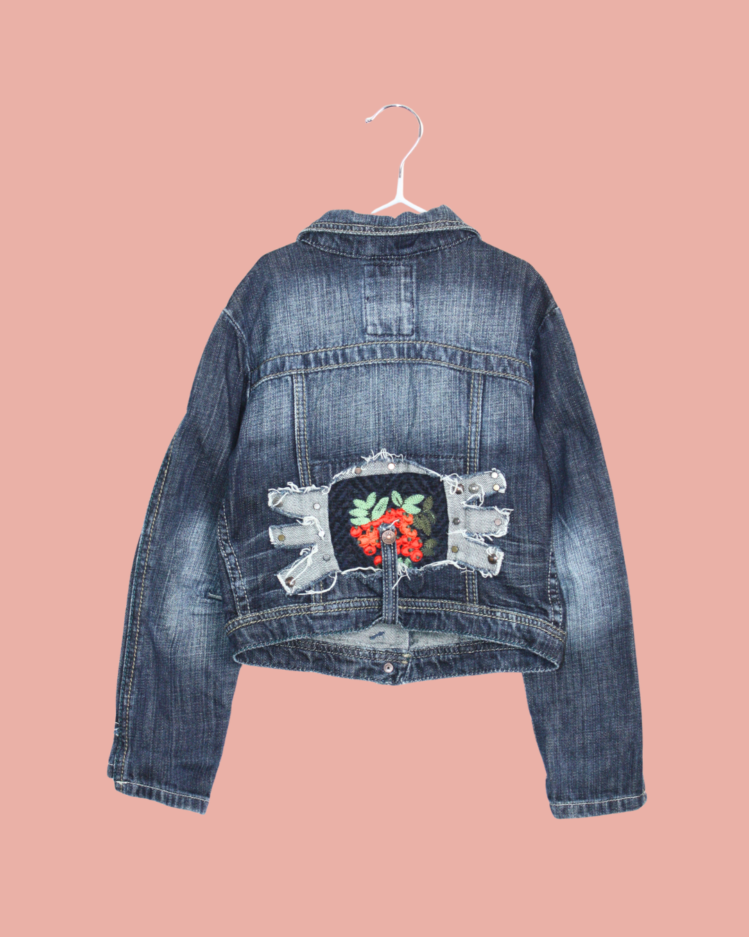 Veste en jean vintage 2000s brodée 6 ans