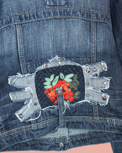 Veste en jean vintage 2000s brodée 6 ans