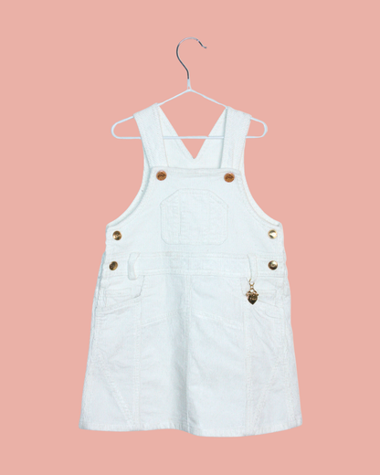 Robe blanche en velours et bijoux dorés 3 ans