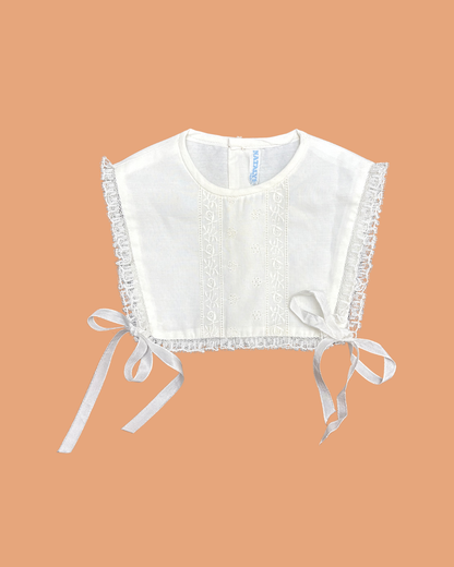 Bavoir vintage blanc