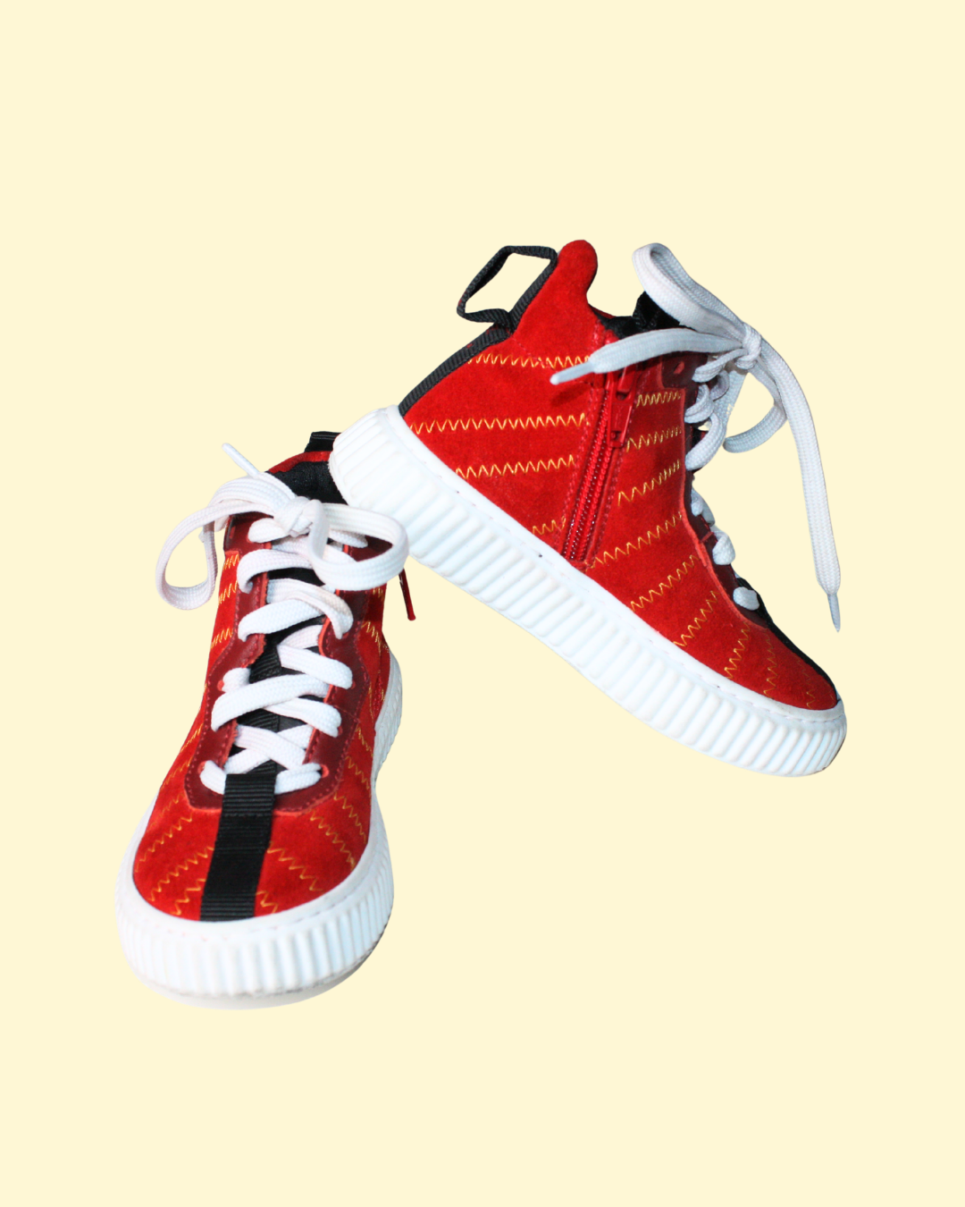 Baskets rouges taille 25