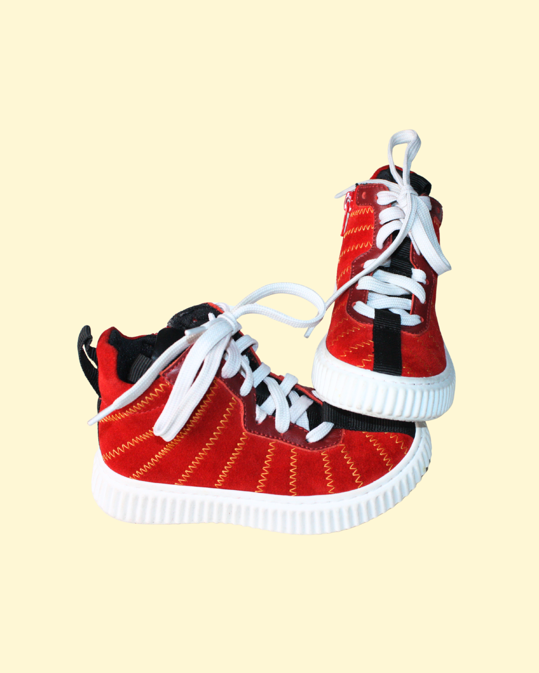 Baskets rouges taille 25