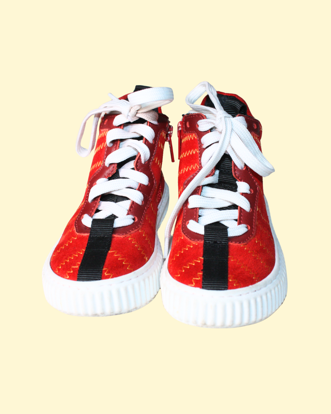 Baskets rouges taille 25
