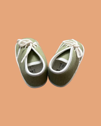 Petites chaussures vintage en toile verte à lacets taille 21