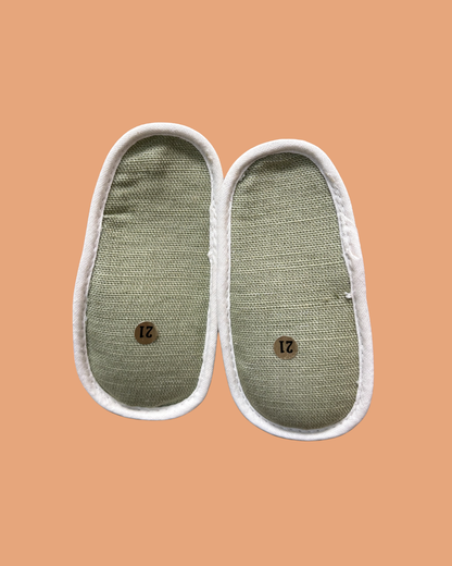 Petites chaussures vintage en toile verte à lacets taille 21