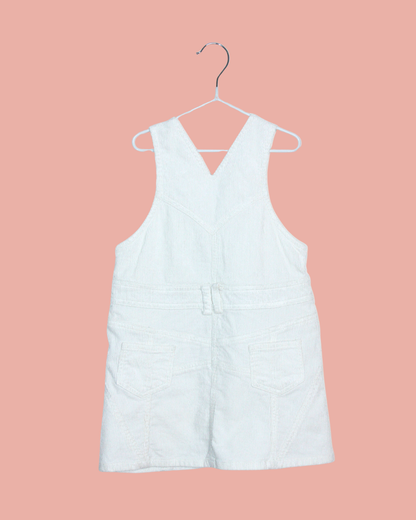 Robe blanche en velours et bijoux dorés 3 ans