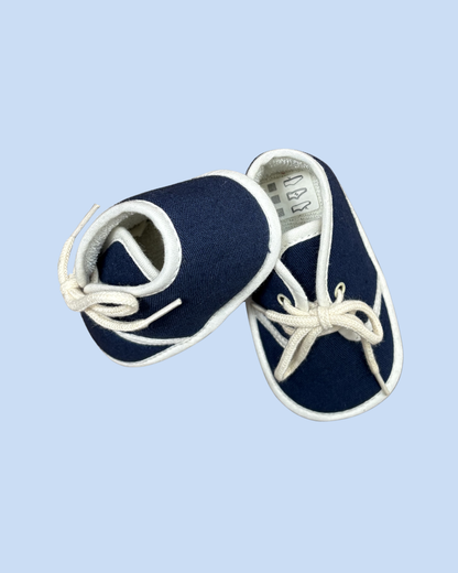 Petits chaussons vintage en toile bleue à lacets taille 18