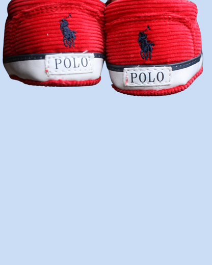 Chaussons en velours rouge taille 19