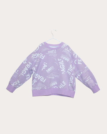 Sweat mauve avec inscription 8 ans