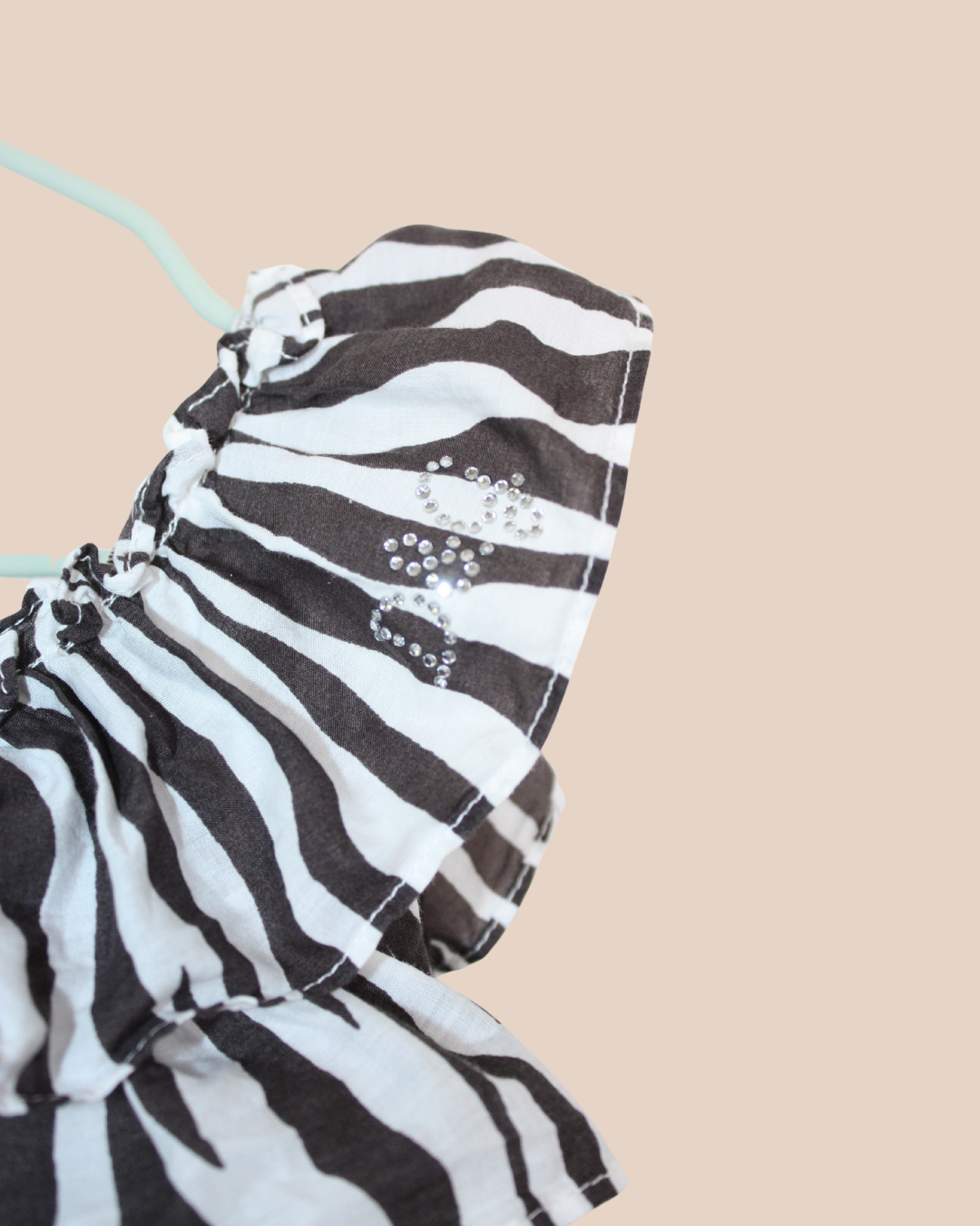 Top à volants et motif zèbre 4 ans