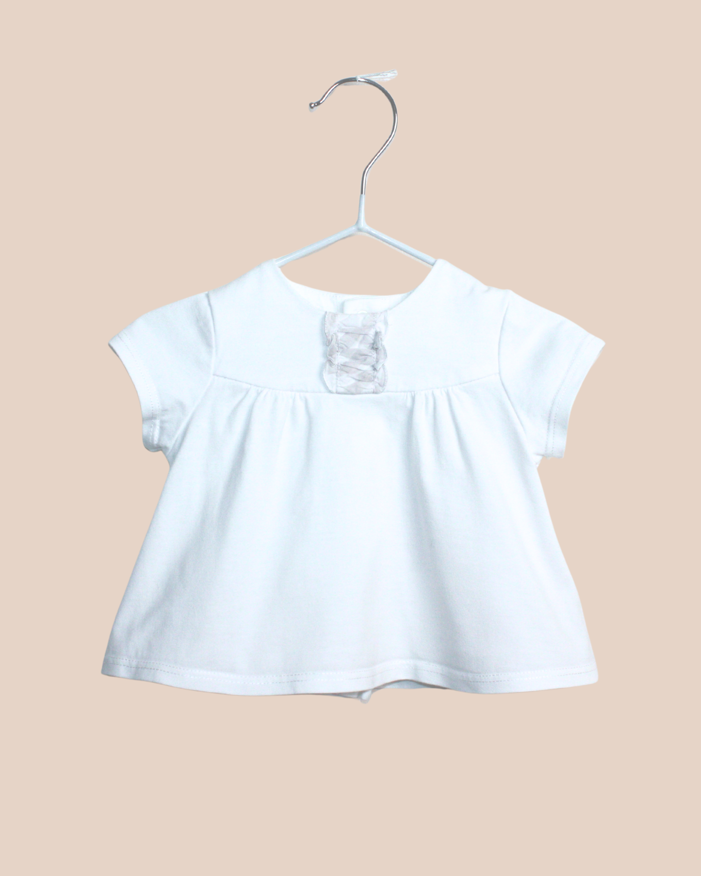 Ensemble t-shirt et pantalon blancs 1 mois