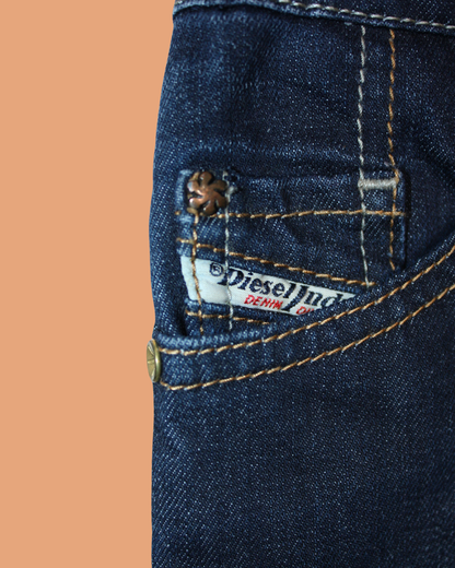 Jean bleu foncé 6 mois