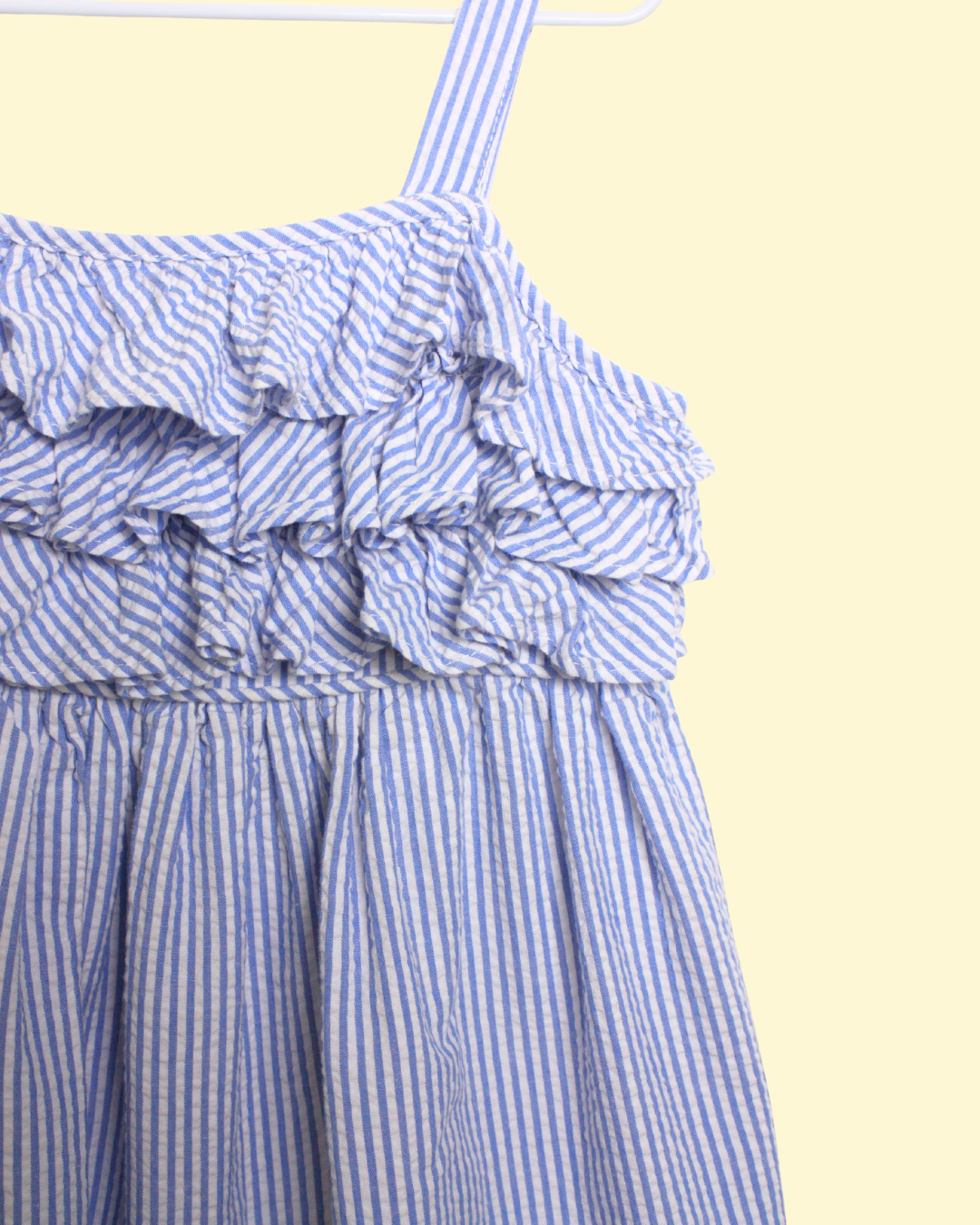 Robe rayée blanche et bleue à volants 3 ans