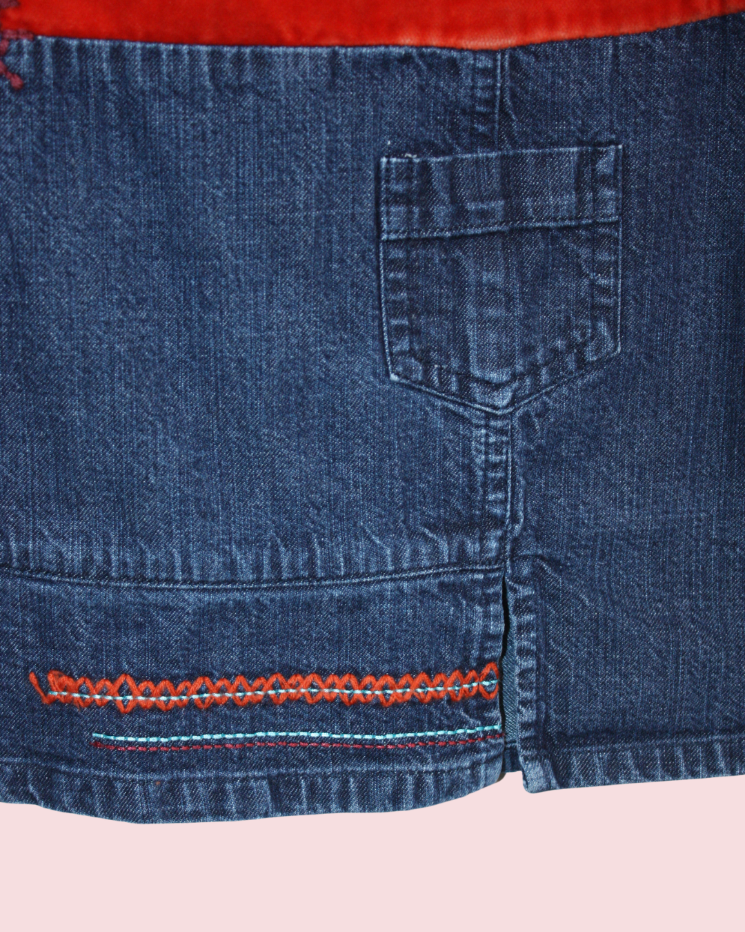 Robe en jean et velours brodé rouge 5 ans