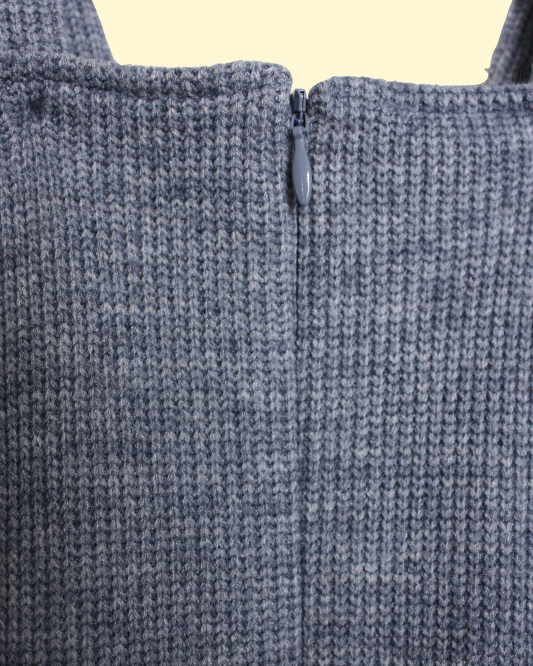 Robe en laine grise brodée de fleurs 3 ans