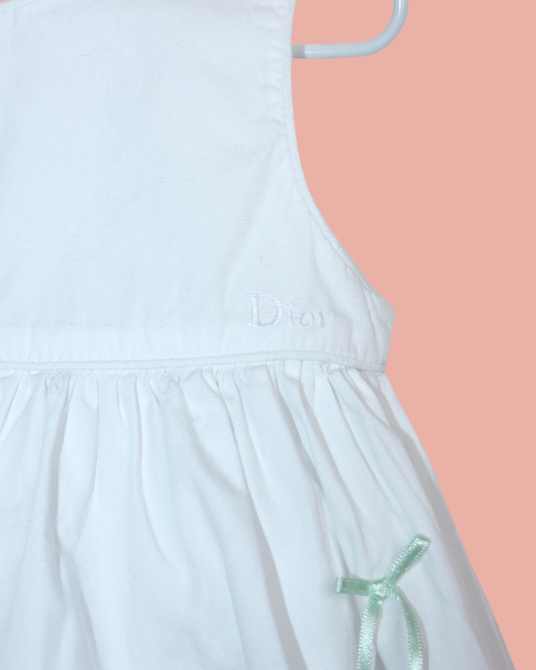 Robe barboteuse blanche à fleurs et noeud 6 mois