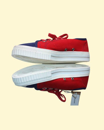Tennis bleues et rouges deadstock vintage 70s pointure 34