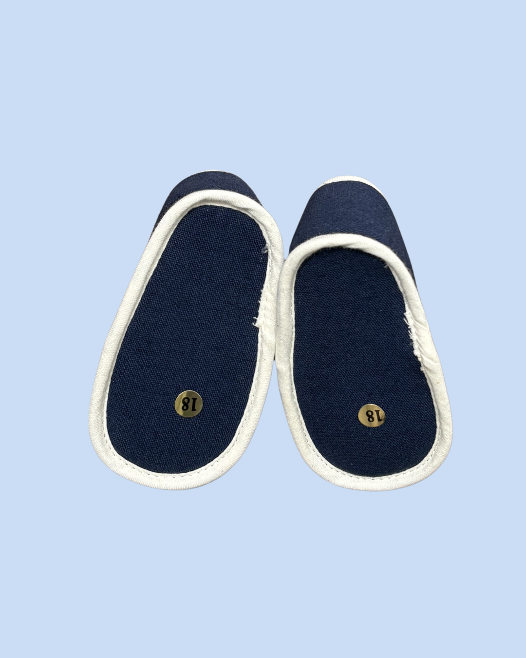 Petits chaussons vintage en toile bleue à lacets taille 18