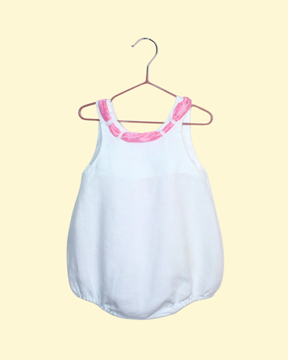 Barboteuse vintage blanche et rose 6 mois
