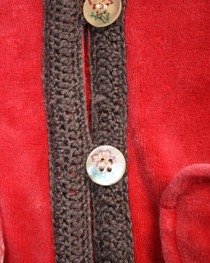 Gilet en velours rouge et broderies 4 ans