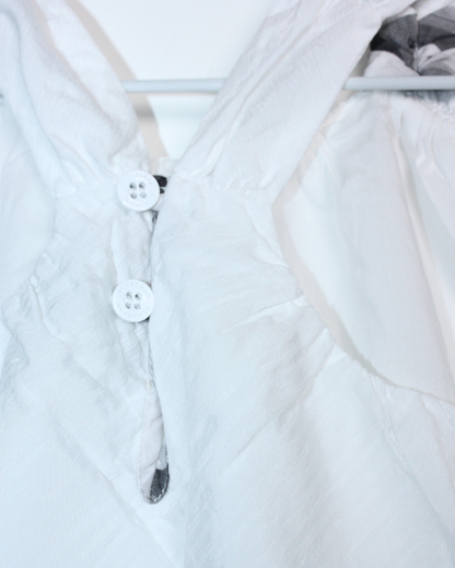 Robe blanche et grise légère à bords francs 6 mois